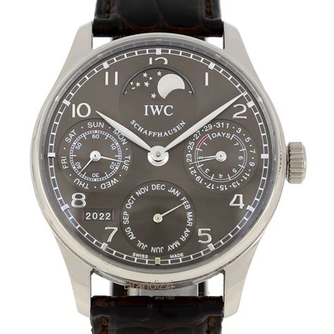 iwc portoghese cosa è cambiato|Iwc, la nuova via perpetua del Portoghese, l'orologio amato da .